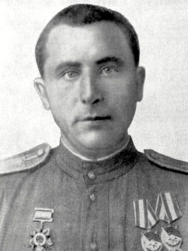 Мартынов Анатолий Сергеевич.Родился 24 апреля 1920 года в селе Ахматово (ныне Мордовский район ...