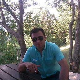 vasili, 41, 