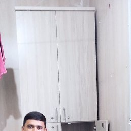 Jumas, 29, 