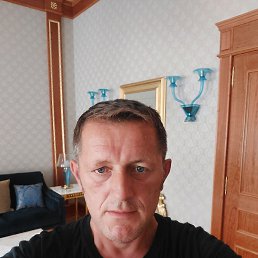 Cadi, 43, 