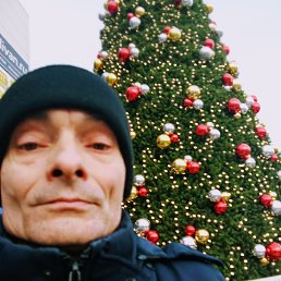 Serge, 52, 