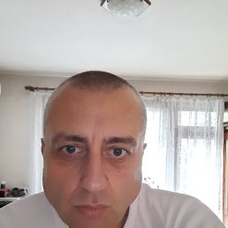 Stenli, 48, 