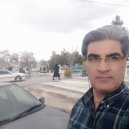 Amir, 40, 