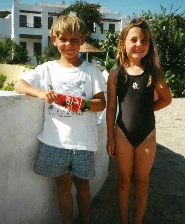 Пара, готовящаяся к свадьбе, рассказала всем, что познакомилась в колледже. Однако, когда мать ... - 2