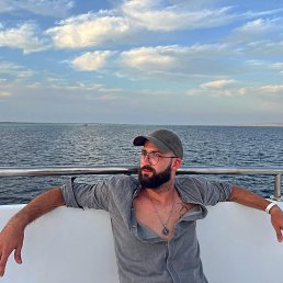 , 40, Los Angeles