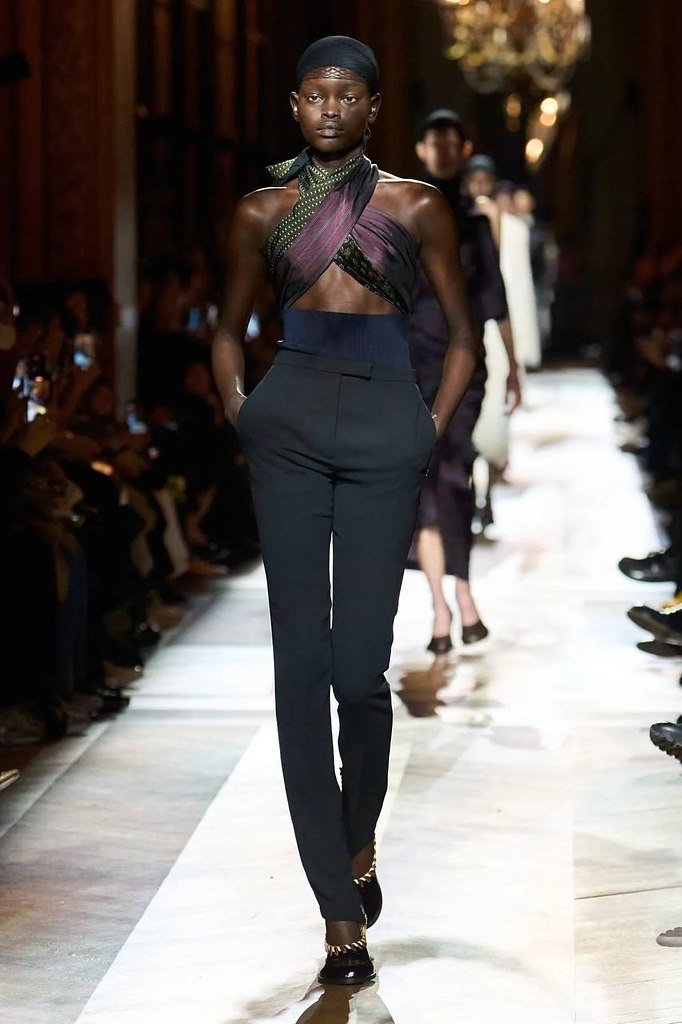     Dries Van Noten.         ... - 6