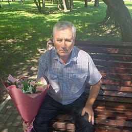 Pavel, 57, 