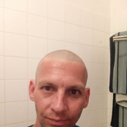 Richie, 38, 
