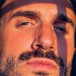 ����, �����������, 42 ����