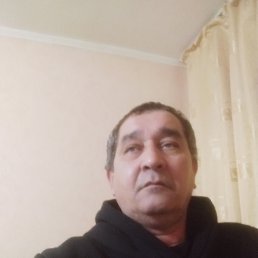 Farhod, 50, 