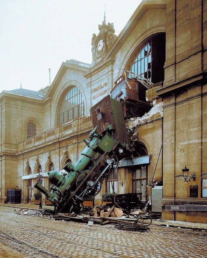 Крушение поезда на вокзале Монпарнас в Париже, Франция, 22 октября 1895 года.