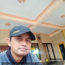 Wahyu, 44, 