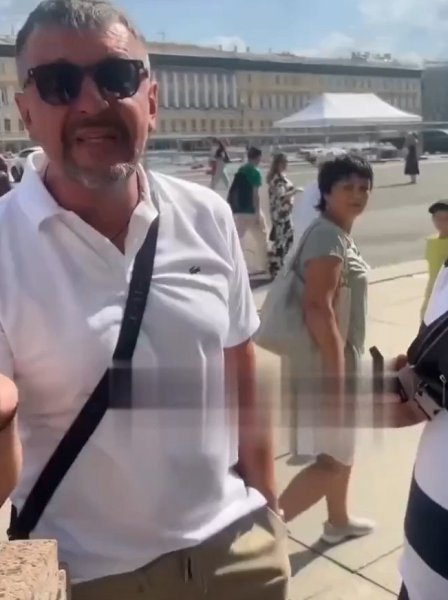 Девушка собиралась в Эрмитаж с подругой, но вместо культурного отдыха столкнулась с ужас. У входа в ... - 2