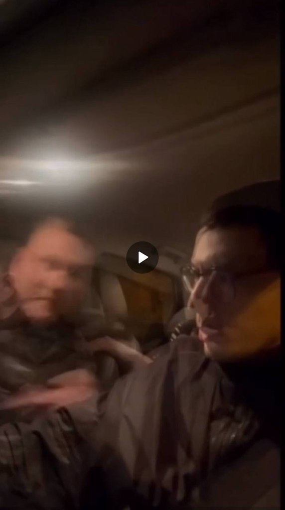 В Хабаровске пассажир ударил таксиста по лицу после отказа в поездке.Инцидент произошёл днём в ...