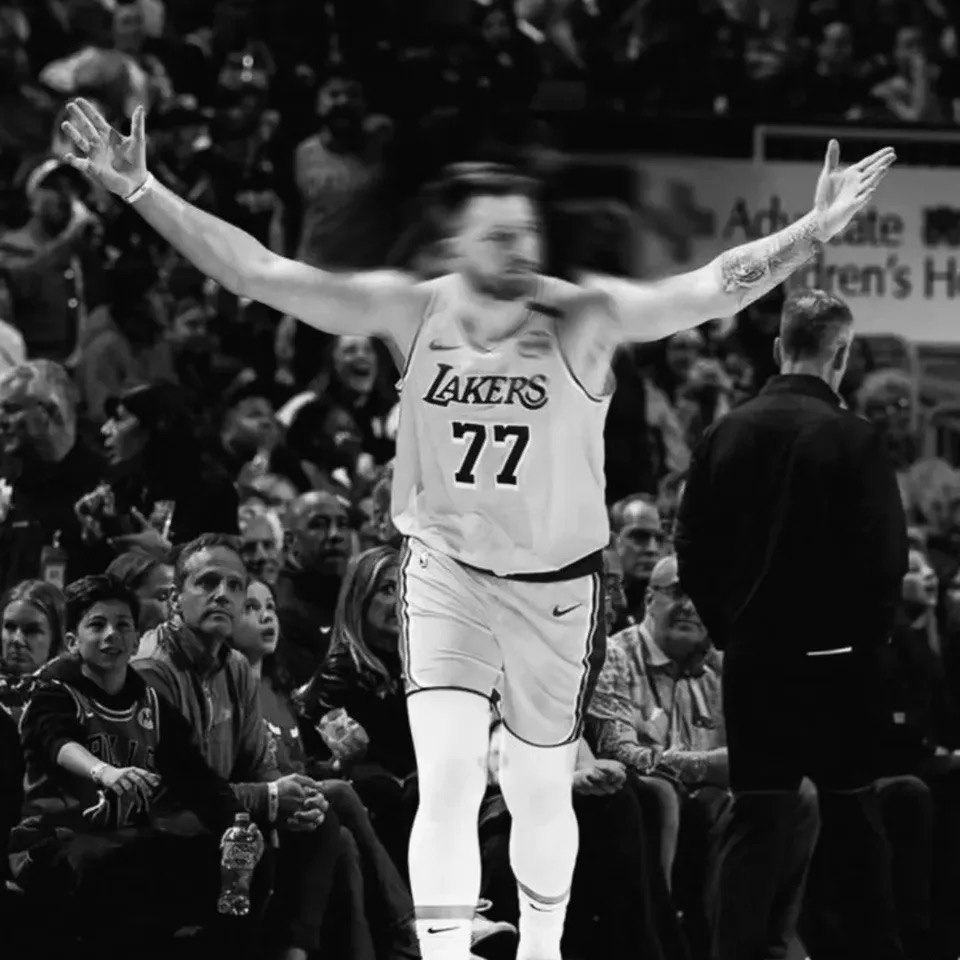     5- : 37.8 PPG 9.6 APG 7.8 RPG 1.8 SPG 0.8 BPG 48.6 FG% 38.9 3P%