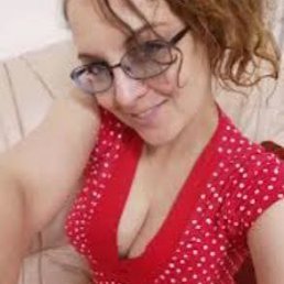 Sandrine, 33, 