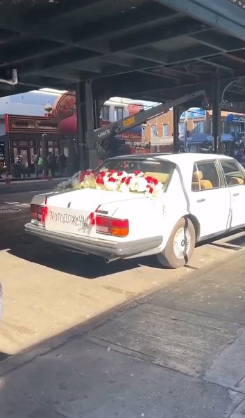 в Америке свадьба по-русски.В соцсетях вирусится видео с русской свадьбы в стиле 90-х на ... - 2
