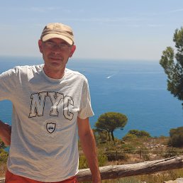 Pavel, 45, 