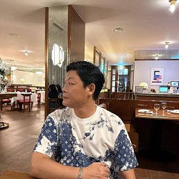 Ling Wen, 56, -