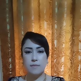 Fotima, 40, 