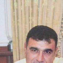Artur, 58, 