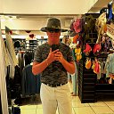 ���� **Stranger**, ��������� - ��������� 5 ������� 2025 � ������ ���� ����������