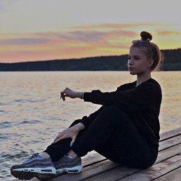 MILANA, 25, 