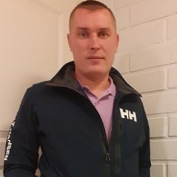 dmitri, 40, 