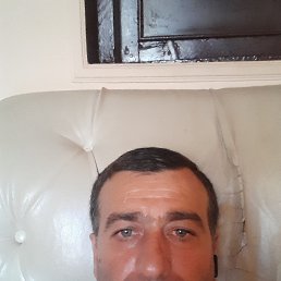 Armen, 43, 