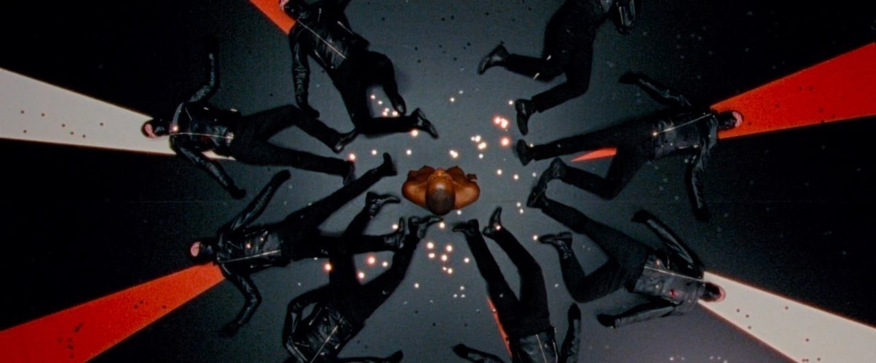 ��������� � ������ ���������� / Reflet dans un diamant mort, 2025.���. ���� �����, ����� ������� - 5