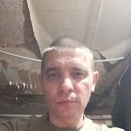 Виктор, 46, Луганск