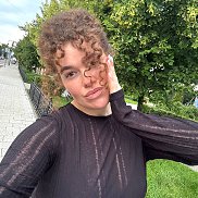 Vlada, 26 , 