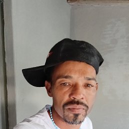 Andre, 40, -