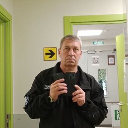 Pavel, 57, 