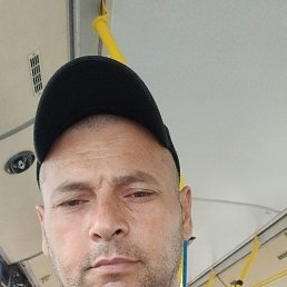 Serali, 43, 