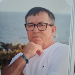 Axel, 57, 