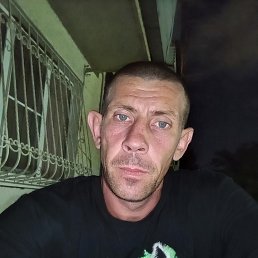 Evgeni, 33, 