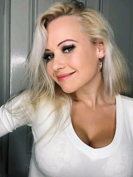 Alina lukas, 29 , 