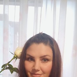 Alenka, 42, 