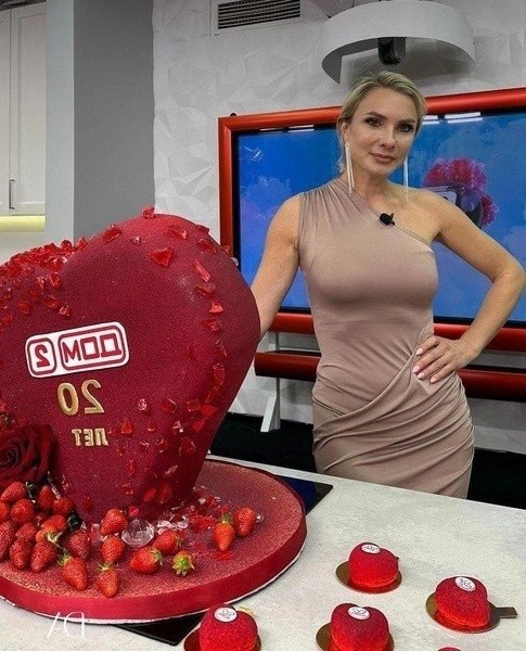 Исхудавшая Воловичева, женственная Солнце, роковая Дашко: звезды «ДОМа-2» отмечают 20-летие ...