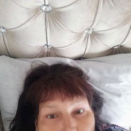 Oksana, 52, 