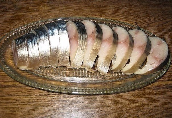 ПОТРЯСАЮЩАЯ СКУМБРИЯ .Предлагаю самый удачный рецепт солёной скумбрии, от которой все будут в полном ...