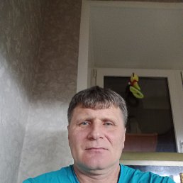 Aleksandr, 47 , 