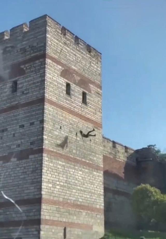 Жесть дня! Молодой парень убил свою бывшую и порубил на куски нынешнюю — и на видео сбросился с ... - 2