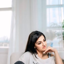Anna, 32, 