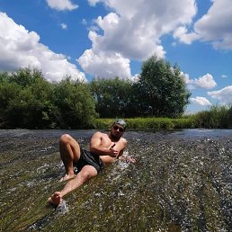 Stefan, 30, 