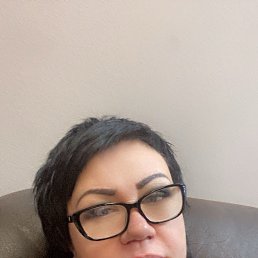 Lana, 52, 