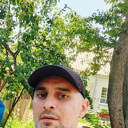 Zaur, 49, 