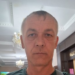 Dmitrij, 40, 