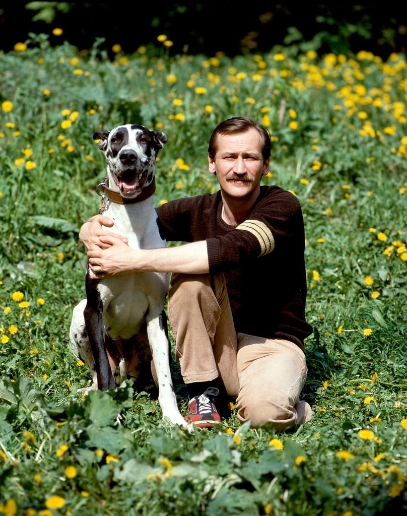 Почему живoтные живут горaздо мeньше людей?.. Подpуга раccказала вчерa истоpию. Она paботает ...